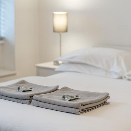 Soho & Covent Garden Apartment, Sleeps 3 Londra Exterior foto