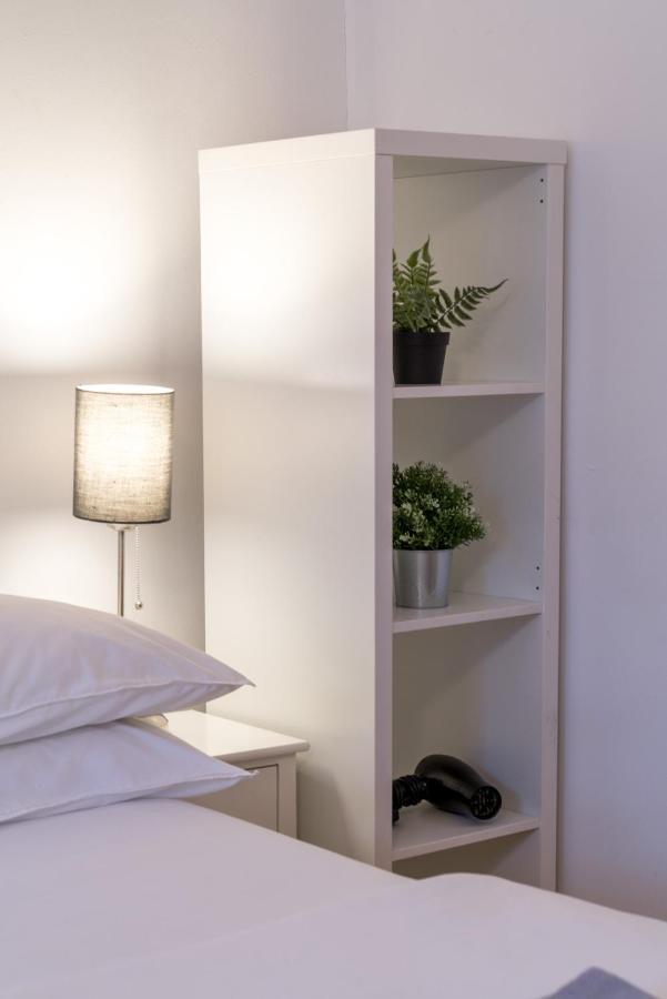 Soho & Covent Garden Apartment, Sleeps 3 Londra Exterior foto