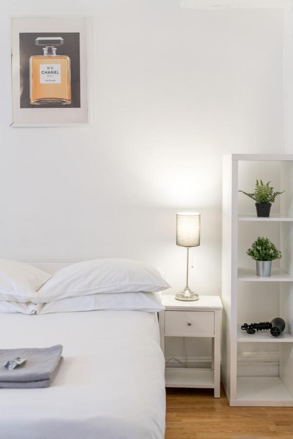 Soho & Covent Garden Apartment, Sleeps 3 Londra Exterior foto