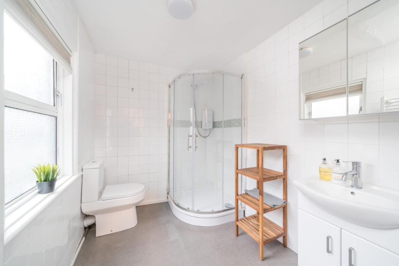 Soho & Covent Garden Apartment, Sleeps 3 Londra Exterior foto